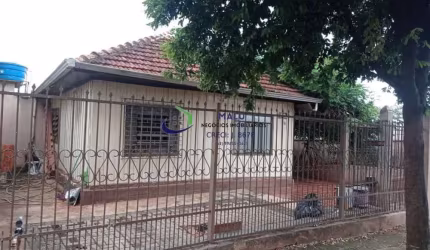 Casa com 2 quartos à venda na Rua Visconde de Guarapuava, Centro, Londrina, 200 m2 por R$ 285.000