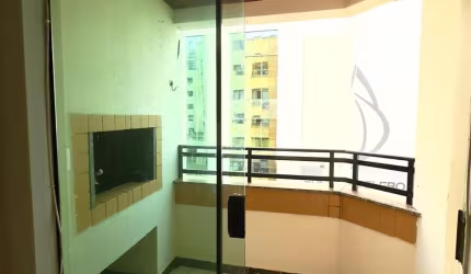 ALUGA-SE ANUAL  APARTAMENTO NO CENTRO DE BALNEÁRIO CAMBORIÚ/SC