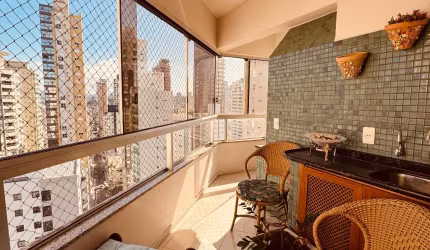 ALUGA-SE ANUAL APARTAMENTO MOBILIADO NO CENTRO DE BALNEÁRIO CAMBORIÚ/SC