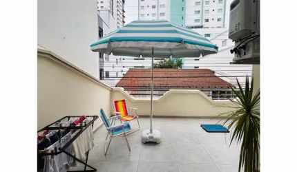 ALUGA-SE ANUAL APARTAMENTO MOBILADO NO CENTRO DE BALNEÁRIO CAMBORIÚ/SC