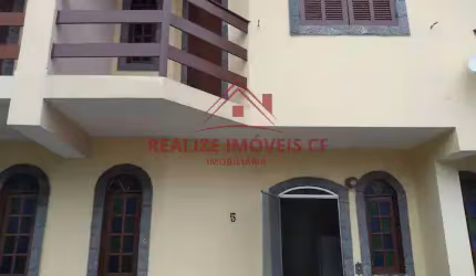 Casa Duplex em Condomínio no Peró!