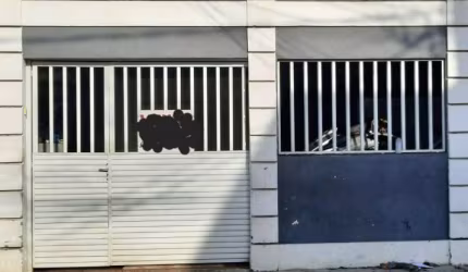 CASA À VENDA COM 03 QUARTOS, JARDIM CAIÇARA - CABO FRIO/RJ