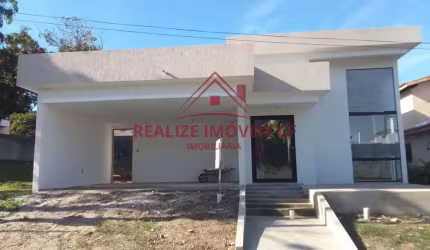 Casa nova em condomínio com 03 quartos na Vila do Peró em Cabo Frio