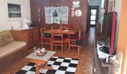 Casa em condomínio no Peró!