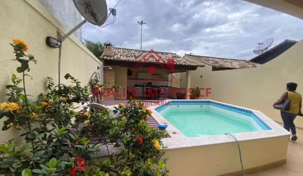 Casa duplex independente com piscina e 04 suítes em São Cristóvão