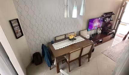 Sobrado Exclusivo em Condomínio: 2 Suítes de Luxo Esperam por Você!