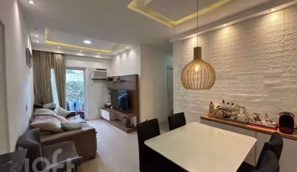 Apartamento com 3 quartos à venda na Estrada dos Bandeirantes, 7700, Jacarepaguá, Rio de Janeiro por R$ 480.000