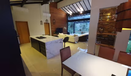 Casa em condomínio fechado com 2 quartos à venda na Estrada União e Indústria, 137, Pedro do Rio, Petrópolis por R$ 1.390.000