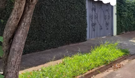 AMPLO GALPÃO BEM LOCALIZADO E LOCADO.