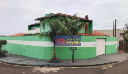 Casa com 4 dormitórios à venda, 330 m² por R$ 900.000,00 - Jardim das Palmeiras - Londrina/PR
