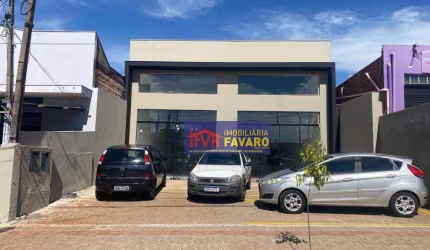 Av. Gabriel Arruda, entre Saul Elkind e avenida das torres, Meio Barracão com 88 m², mais 54 m2 de área externa,  por R$ 4.000/mês.