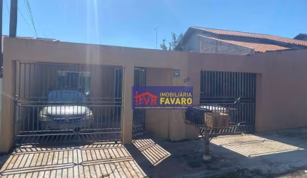 Parque Leblon: Duas casas geminadas em uma mesmo terreno. Cada casa contem: dois quartos, sala cozinha, wc social, área de serviço, garagem e quintal.