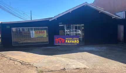 Casa com 2 dormitórios para alugar, 70 m² por R$ 4.000,00/mês - Conjunto Vivi Xavier - Londrina/PR