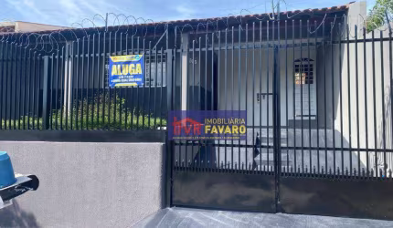 asa com 3 dormitórios, sendo um suite, sala ampla, corredor, cozinha ampla, área de serviço coberta, quintal e garagem. para alugar, 110 m² por R$ 1.6