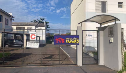 Vivi Xavier, Apartamento téreo contendo dois quartos, sala, cozinha, área de serviço, wc social e garagem. R$ 900,00 condominio incluso.