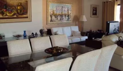APARTAMENTO MOBILIADO PRÓXIMO À PRAIA