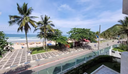 APARTAMENTO TOTALMENTE REFORMADO A 50 METROS DO MAR, 2 DORMITORIOS, 1 VAGA, TOMBO.