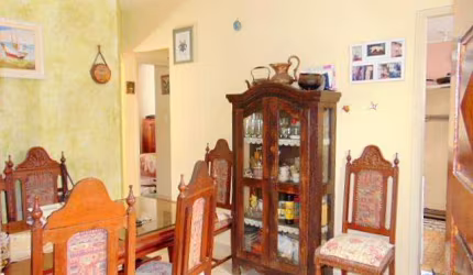 Tombo - Pertinho do mar - 78 m² úteis - Garagem - Condomínio baixo.