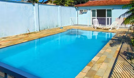 Praia do Guaiúba - Excelente casa há uma quadra da praia - OPORTUNIDADE !!!