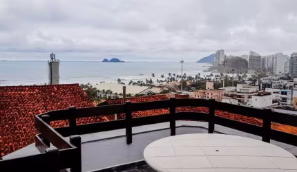 ENSEADA - CASA EM CONDOMÍNIO FECHADO - 310 M²  DE ÁREA CONSTRUÍDA - LAZER.