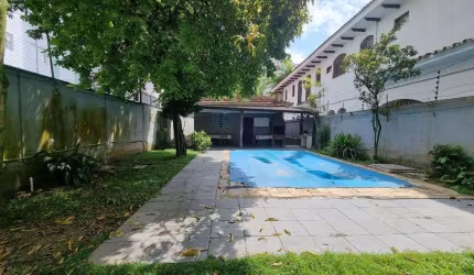 Casa Pitangueiras, Vila Maia, Ideal para Comércios