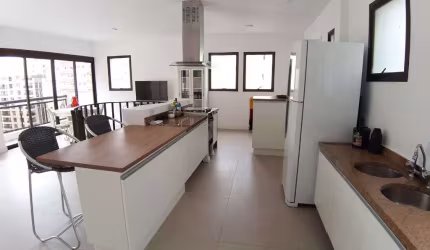 COBERTURA DUPLEX, COM VISTA PARA O MAR, 2 QUADRAS DA PRAIA  COM PISCINA E CHURRASQUEIRA