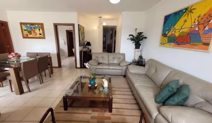 ASTÚRIAS – UMA QUADRA DA PRAIA, MARAVILHOSO APTO COM 124 M² ÚTEIS, 01 VAGA DE GARAGEM NO PRÉDIO, PISCINA E SALÃO DE JOGOS E FESTAS.
