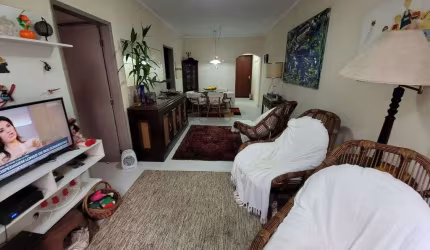 PITANGUEIRAS - LOCALIZAÇÃO PRIVILEGIADA, NA QUADRA DO MAR, AMPLO APARTAMENTO COM 80 M² ÚTEIS, CLARO E SUPER AREJADO, 1 VAGA DE GARAGEM NO PRÉDIO.