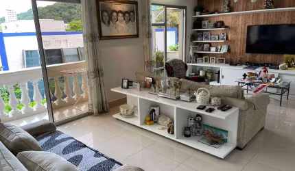 APARTAMENTO COM 3 DORMITÓRIOS SENDO 1 SUÍTE, HÁ DUAS QUADRAS DA PRAIA DE PITANGUEIRAS.
