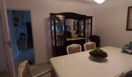 APARTAMENTO AMPLO REFORMADO, COM 3 SUÍTES, 1 QUADRA DA PRAIA DE PITANGUEIRAS, COM LAZER E 2 VAGAS DE GARAGEM