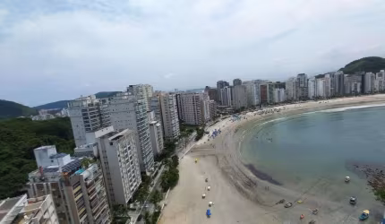 ASTÚRIAS - FRENTE TOTAL AO MAR , MARAVILHOSA VISTA , 02 VAGAS DE GARAGEM E MARAVILHOSA ÁREA DE LAZER.