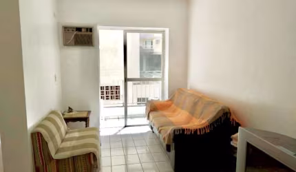 PITANGUEIRAS- CALÇADÃO , AMPLO APARTAMENTO COM VAGA DE GARAGEM NO PRÉDIO.