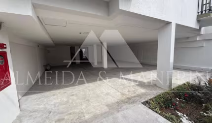 Apartamento á venda com 48m² e elevador