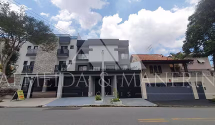 Sobrado com 157m² - Novo à Venda na Vila Floresta - Luxo, Conforto e Modernidade em um Só Lugar