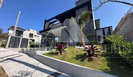 Casa térrea com 4 suítes e muita iluminação natural - Condomínio Granja Anita