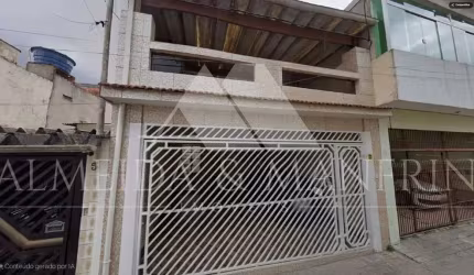 Imóvel espaçoso e bem conservado em rua tranquila e familiar!!!