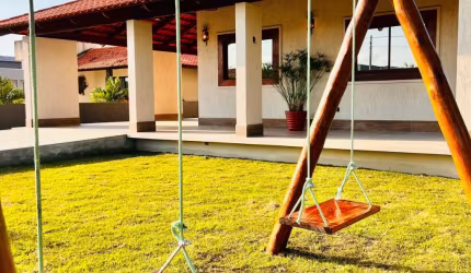 Linda casa nova em condomínio fechado de campo