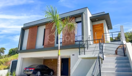 Casa em condomínio para comprar no Condomínio Villa D´Oro em Vinhedo, interior de São Paulo.