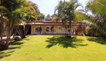 Casa térrea para comprar na cidade de Vinhedo - SP no bairro Altos do Morumbi próximo de escolas e do comércio em geral.