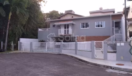 Casa mobiliada a venda no Residencial Joana em Vinhedo/SP.