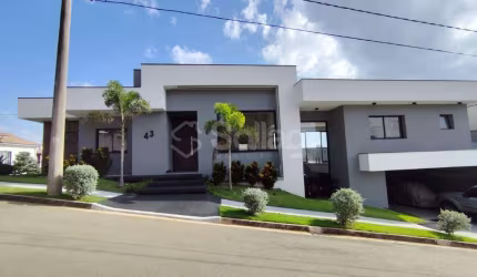 Casa a venda no Condomínio Portal do Jequitibá em Valinhos, interior de São Paulo!