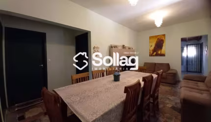 Casa á venda no bairro Caixa D' Água em Vinhedo, interior de São Paulo.