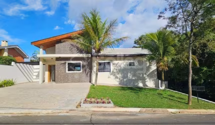 Casa para comprar no condomínio Estância Marambaia, na cidade de Vinhedo - SP