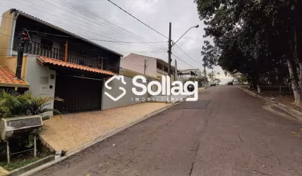 Sobrado frente para área de preservação , construção sólida e ambientes amplos, na cidade de Vinhedo