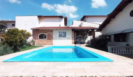 Casa para comprar no bairro Jardim Itália na cidade de Vinhedo - SP. Casa térrea em bairro nobre de Vinhedo excelente para clínicas / e ou escritório