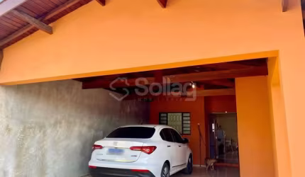 Casa térrea à venda em Vinhedo - interior de São Paulo.