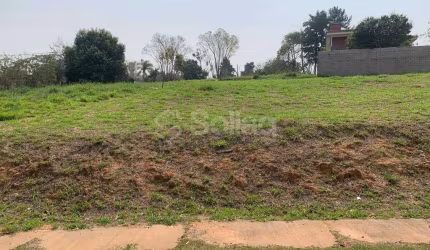 Terreno á venda no Loteamento Villagio de Firense, no bairro Bosque em Vinhedo, interior de São Paulo.