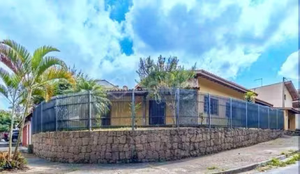 Casa térrea à venda no bairro João XXIII em Vinhedo - interior de São Paulo.