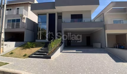 Casa á venda no Condomínio Portal do Jequitibá em Valinhos, interior de São Paulo.