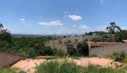 Terreno á venda no Bairro Colinas de São Diego, em Vinhedo, interior de São Paulo.